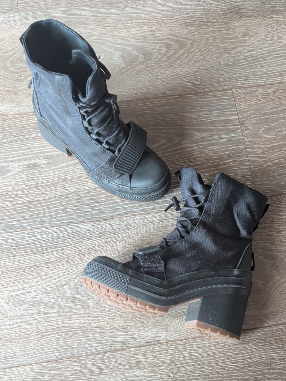 Converse Utility Boots Chunky Heel Size 6 Excellent Shape